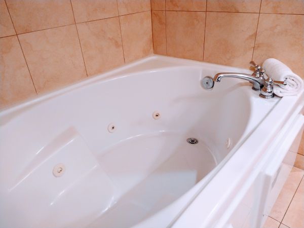 Acrylic Tub Installation in Barberton