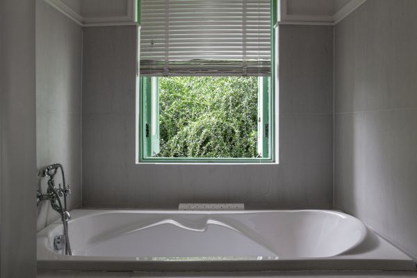 Fiberglass Tub Installation in Barberton
